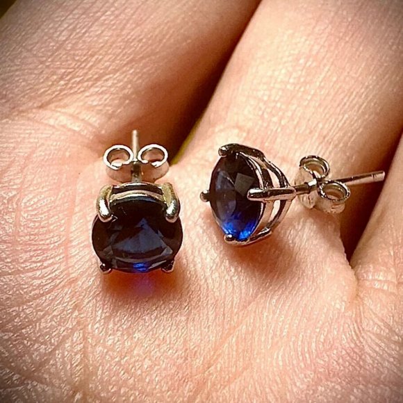 Blue Sapphire Stud Earrings for Women Sterling Silver 925 6MM Round lab-created - Picture 8 of 11